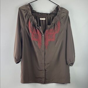 Old Navy Blouse with Red Embroidery Size M